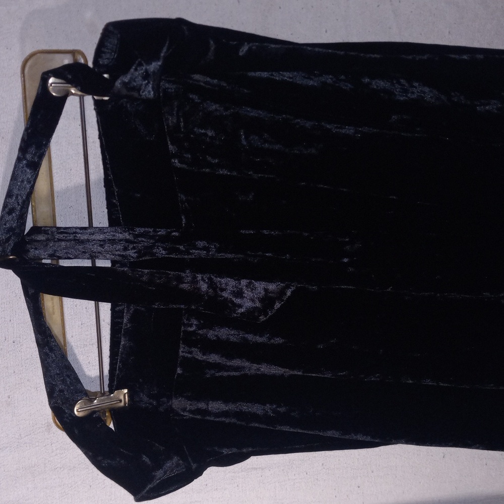 Nwt Torrid 2XL (18-20) velvet faux wrap skirt - Picture 3 of 10